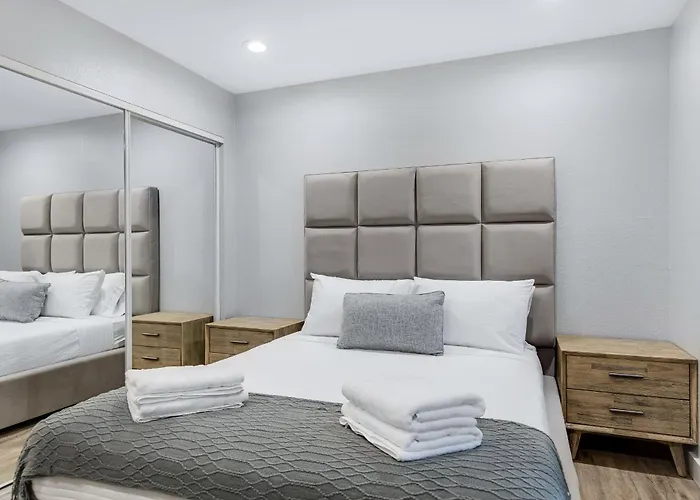 Minutes From Shopping, Dining & Golf